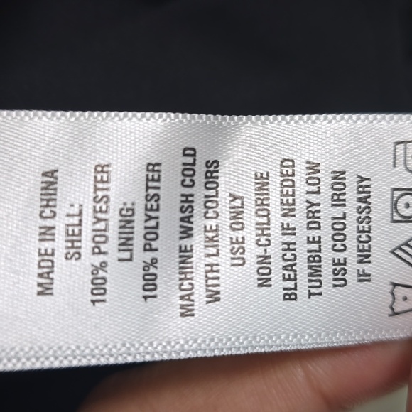 Cece collared neckline long puff sleeve clip dot pattern with texture look 1X. - Picture 6 of 9